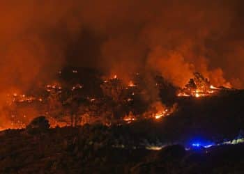 U dva aktivna požara u Splitsko-dalmatinskoj županiji izgorjelo oko 800 hektara