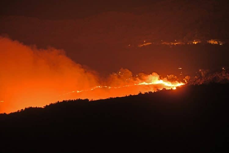 Požar u Sitnu Donjem je pod kontrolom!