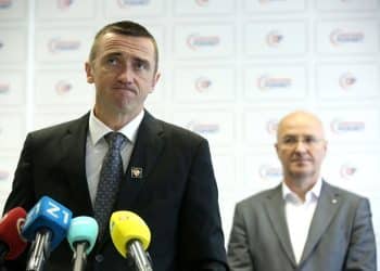 Radić dao kandidaturu za predsjednika DP-a i obračunava se s Penavom