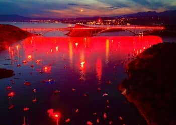 Spektakularne bakljade u čast braniteljima – Veterani Armade mogu mirno spavati