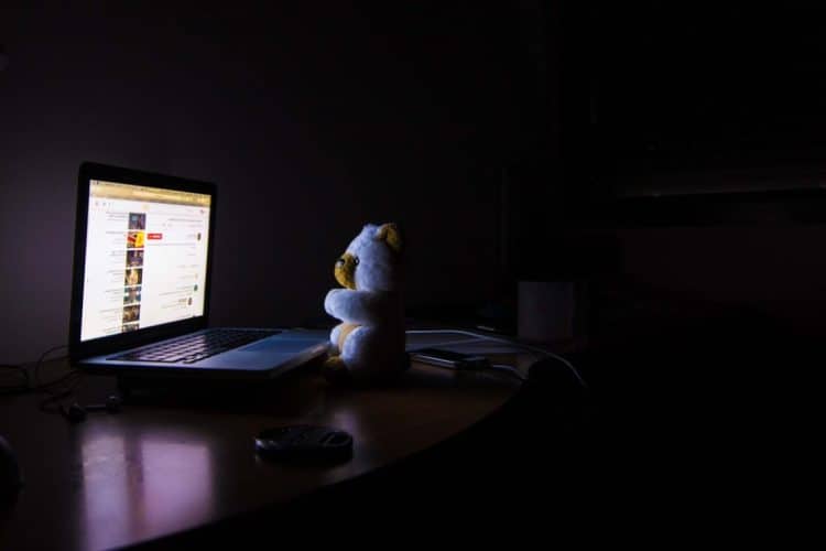 Poražavajući podatak, čak 97 posto djece i mladih odobrava vulgarne izraze online