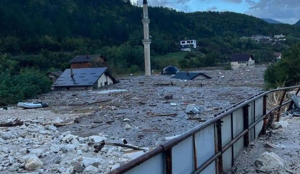 Spasioci tragaju za nestalima u zatrpanoj Donjoj Jablanici na sjeveru Hercegovine Spasioci tragaju za nestalima u zatrpanoj Donjoj Jablanici na sjeveru Hercegovine