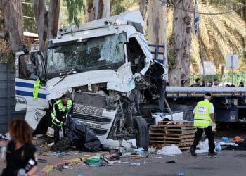 U naletu kamiona na autobusnu postaju u Izraelu jedan mrtav, 40 ozlijeđenih
