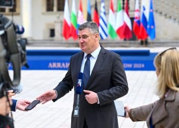 SOA: Rusi ne financiraju Milanovića