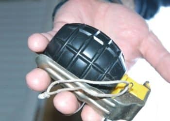 U Kninu u eksploziji ručne bombe poginuo mladić