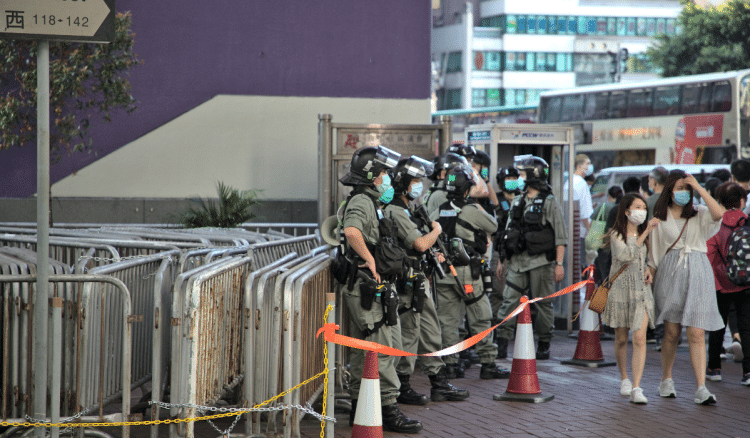 Hong Kong kaže “ne” demokraciji? Aktivisti iza rešetaka!