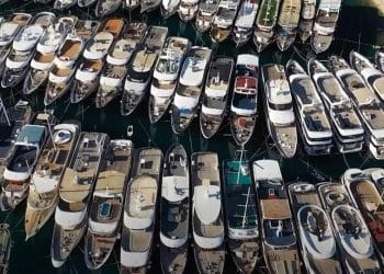 U luci Krilo potonuo 50-metarski brod: Vatrogasci spriječili širenje naftne mrlje