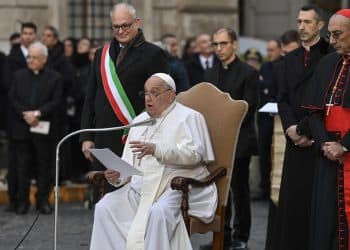 Papa Franjo pozvao sirijske pobunjenike da stabiliziraju zemlju