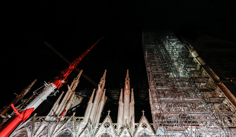 Notre Dame: Čuda, kontroverze i ulaznice za obnovljenu katedralu