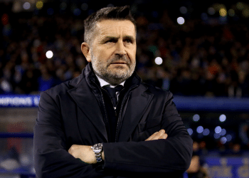 Tresla su se brda, rodio se miš