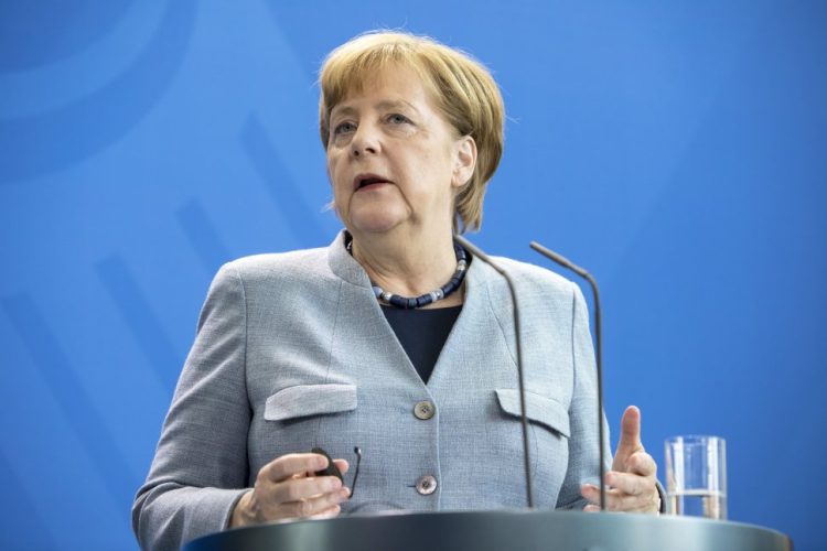 Autobiografija Angele Merkel prodana u više od 650.000 primjeraka