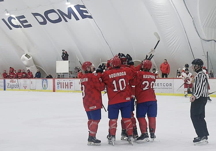 Hrvatski hokejaši na SP U20 u Zagrebu pobijedili Kinu