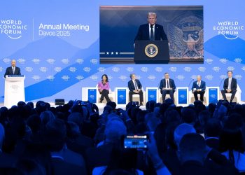 Trump poručio Davosu: Želim suzbiti inflaciju i smanjiti poreze