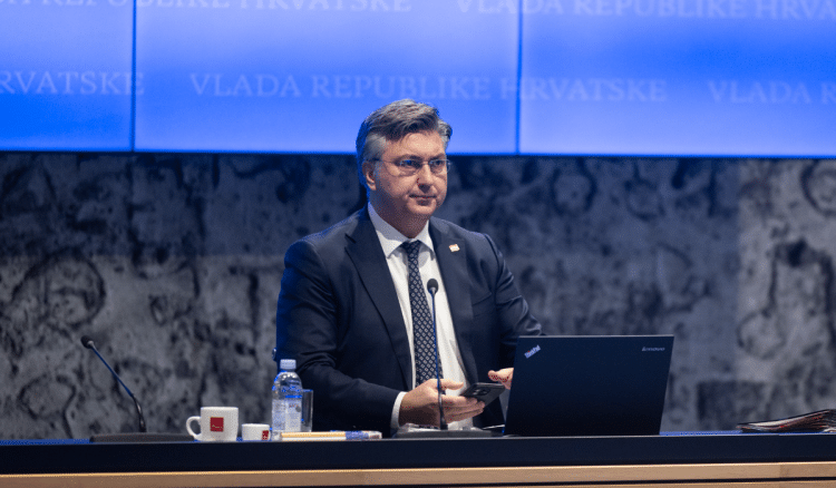 Plenković: ‘Cilj je dignuti mjere sigurnosti u svim školskim ustanovama’