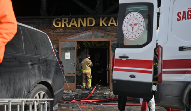 Na turskom skijalištu poginulo najmanje 76 osoba u strašnom požaru
