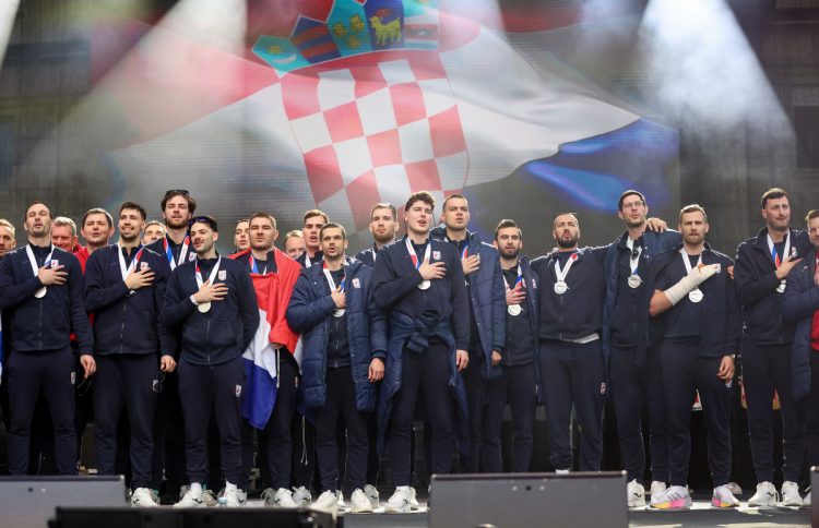 FOTOGALERIJA/VIDEO Kako nam je bilo na dočeku rukometaša!
