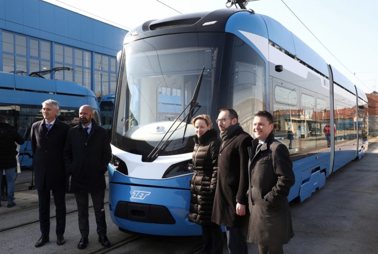 Zagreb dobio prvi novi tramvaj nakon 15 godina: Tomašević najavio modernizaciju ZET-a