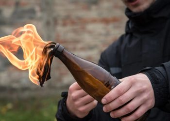 Eksplozija u Marseilleu: Bačeni molotovljevi kokteli na ruski konzulat