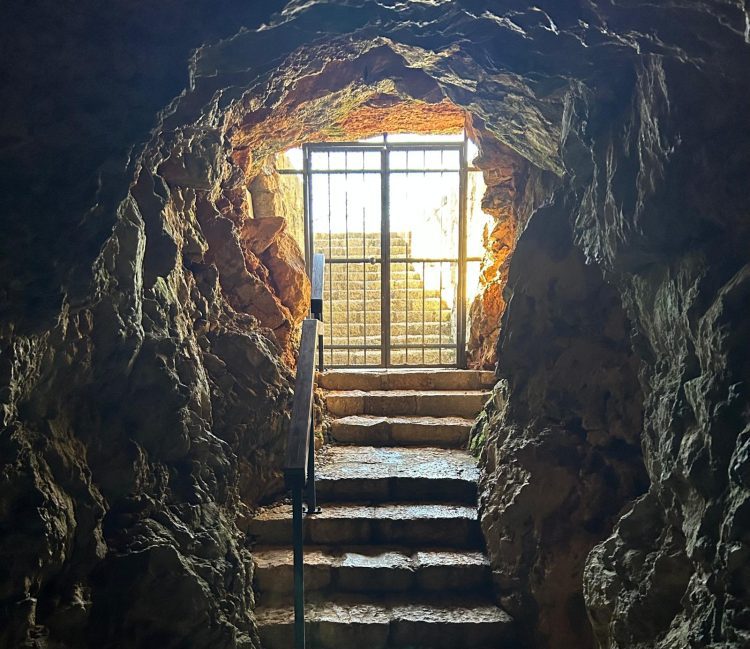 Mjesto na kojem su ubijeni franjevci koji su se zatekli u samostanu u Širokom Brijegu kad su stigli partizani