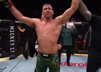 UFC: Du Plessis dominantno obranio titulu protiv Stricklanda