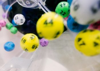 Francuz pozvao lopove da podijele jackpot osvojen njegovom ukradenom karticom
