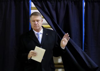 Rumunjski predsjednik podnio ostavku usred prijetnje opozivom