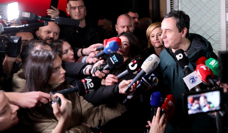 Albin Kurti proglasio pobjedu na kosovskim izborima, ali nema većine za formiranje vlade