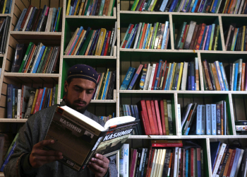 Preminuo Tom Robbins, pisac čiji su romani bili čitani kao književni LSD