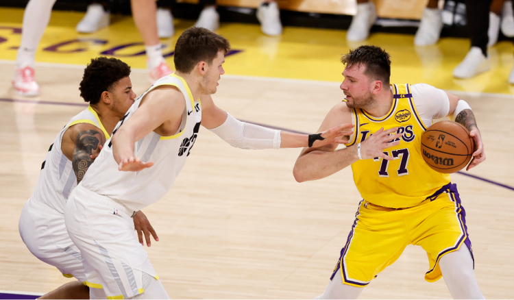 Luka Dončić debitirao u dresu Los Angeles Lakersa