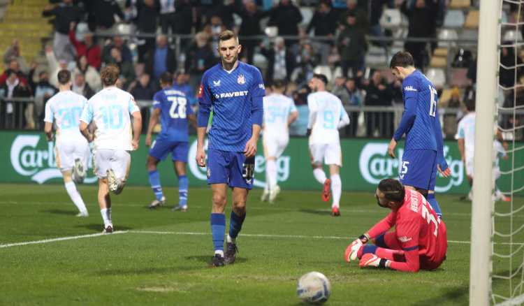 Tone li plavi Titanic?