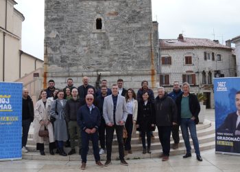 Ivan Vidović najavio kandidaturu za gradonačelnika Umaga i predstavio listu Moj Umag