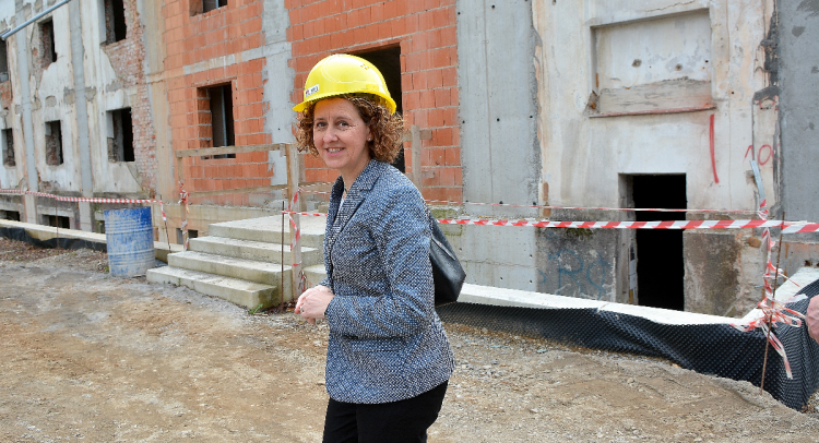 Ministrica kulture i medija Nina Obuljen Koržinek najavila obnovu Državnog arhiva u Karlovcu