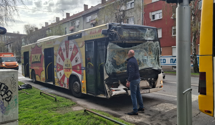 Osijek: Sudar dva gradska autobusa, 20 ozlijeđenih, zasad nema životno ugroženih