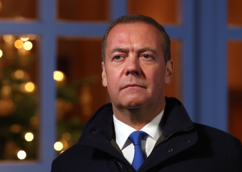 Medvedev prijeti NATO-u: Slanje mirovnih snaga u Ukrajinu znači rat