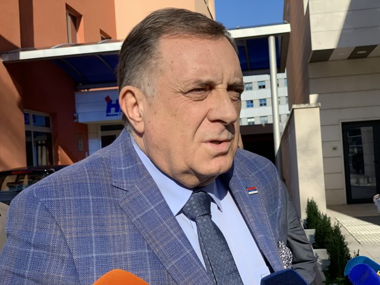 Nakon Moskve, Dodik se vratio kući: ‘Samo sjednem u auto i pređem granicu’