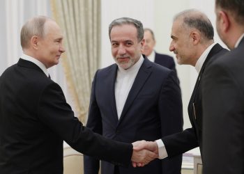 Diplomacija: Amerikanci zaoštravaju s Iranom, Rusima popuštaju u Europi. Je li to dio dogovora?