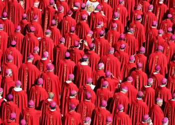 Kardinali u sjeni Sikstinske kapele: Kako se bira novi papa?