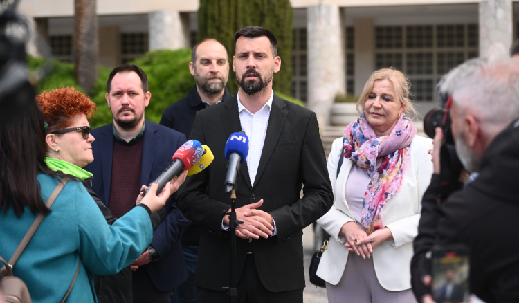 Mladi restaurator na kojeg je pao kameni blok u Splitu izvan životne opasnosti