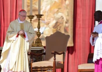 Parolin i Tagle u utrci za papu: Diplomat i ‘azijski Franjo’ favoriti pred konklavu