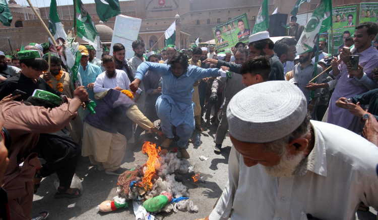 Indija i Pakistan održavaju mir, slijede izravni pregovori