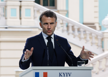 Macron najavio nove sankcije Rusiji ako odbije prekid vatre