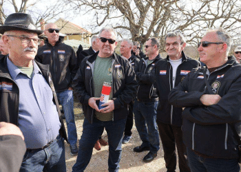 U Pridragi otkriven spomenik dvojici branitelja poginulih u operaciji Maslenica