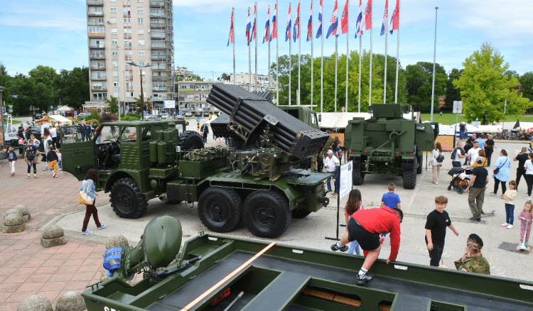 Proslava Dana državnosti na Jarunu privukla velik broj posjetitelja