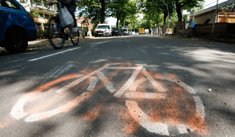 Njemačka raspisala referendum o zabrani prometa u središtu Berlina