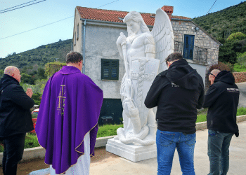 Sv. Mihael iznad Hrvatske: Volonteri grade duhovni štit uoči 1100. obljetnice Hrvatskog Kraljevstva