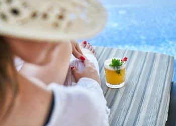 Pivo na plaži, koktel u sumrak: Kako ljetni alkohol djeluje na tijelo