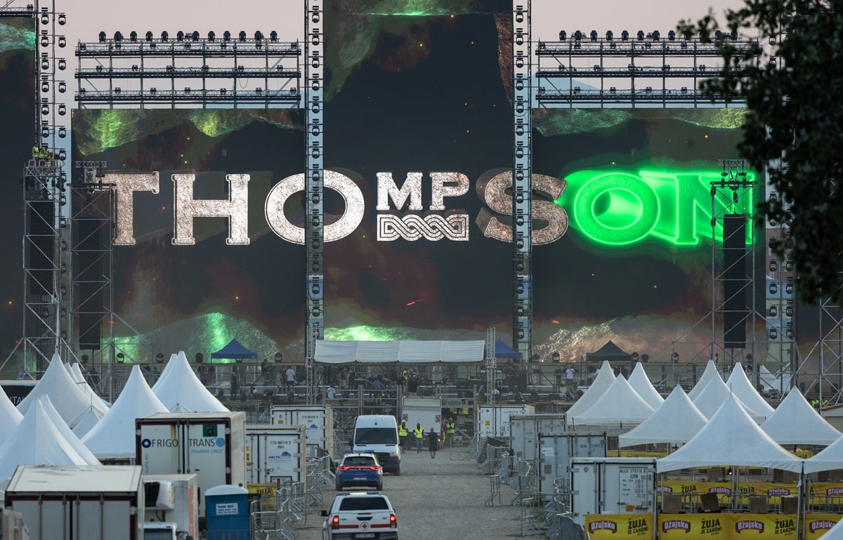 Hipodromom odjekuju hitovi – Thompson održao tonsku probu pred veliki koncert Hipodromom odjekuju hitovi – Thompson održao tonsku probu pred veliki koncert