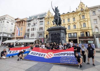 Atmosfera u centru grada uoči koncerta Marka Perkovića Thompsona