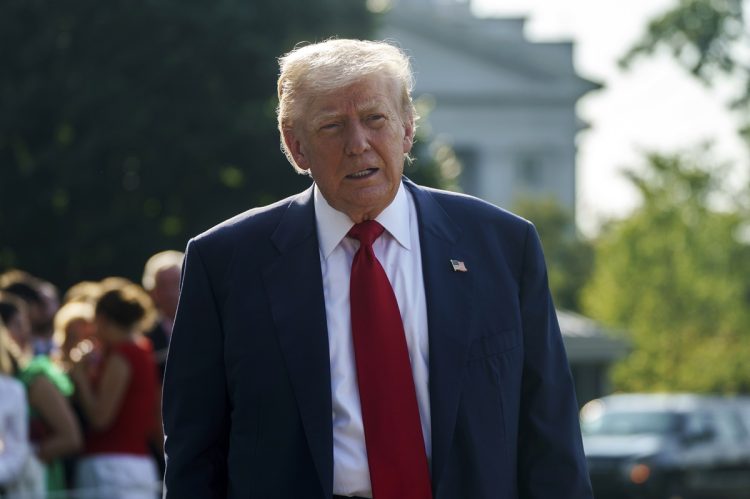 Trump i von der Leyen u Škotskoj – pokušat će izbjeći carinski rat SAD-a i EU-a