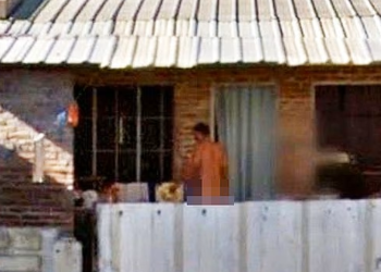 Google mora platiti odštetu Argentincu kojeg su satelitske snimke prikazale golog u dvorištu